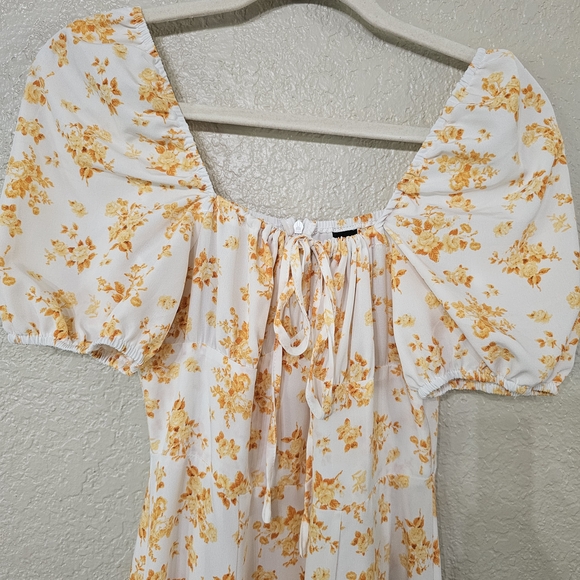 Floral Maxi Dress in Cream and Orange - Picture 3 of 6